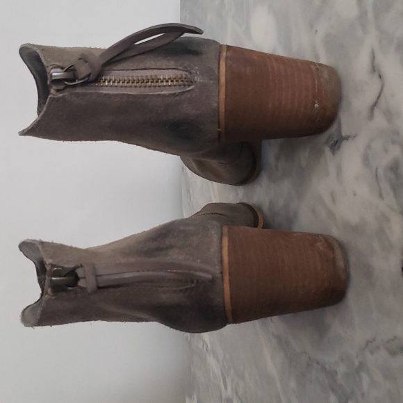 BP Leather Stacked Heel Distressed Western Style Bootie, Size 5.5 - Picture 3 of 11